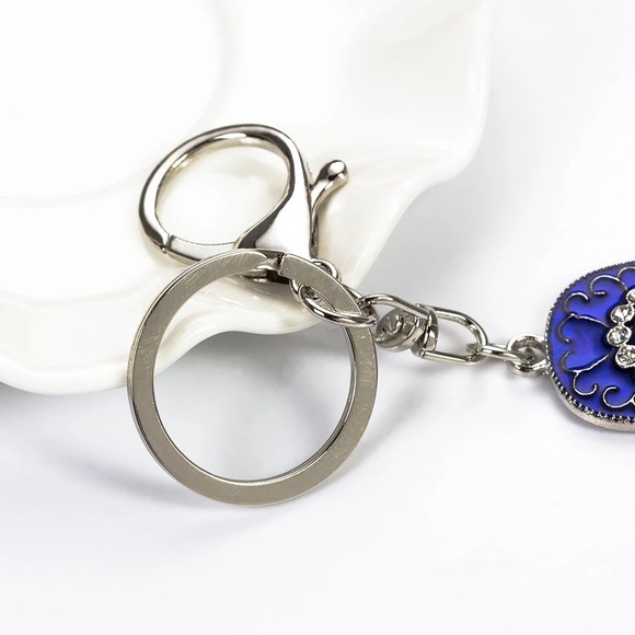Bohemian Blue Crystal Hamsa Hand with Evil Eye Keychain - Picture 3 of 13